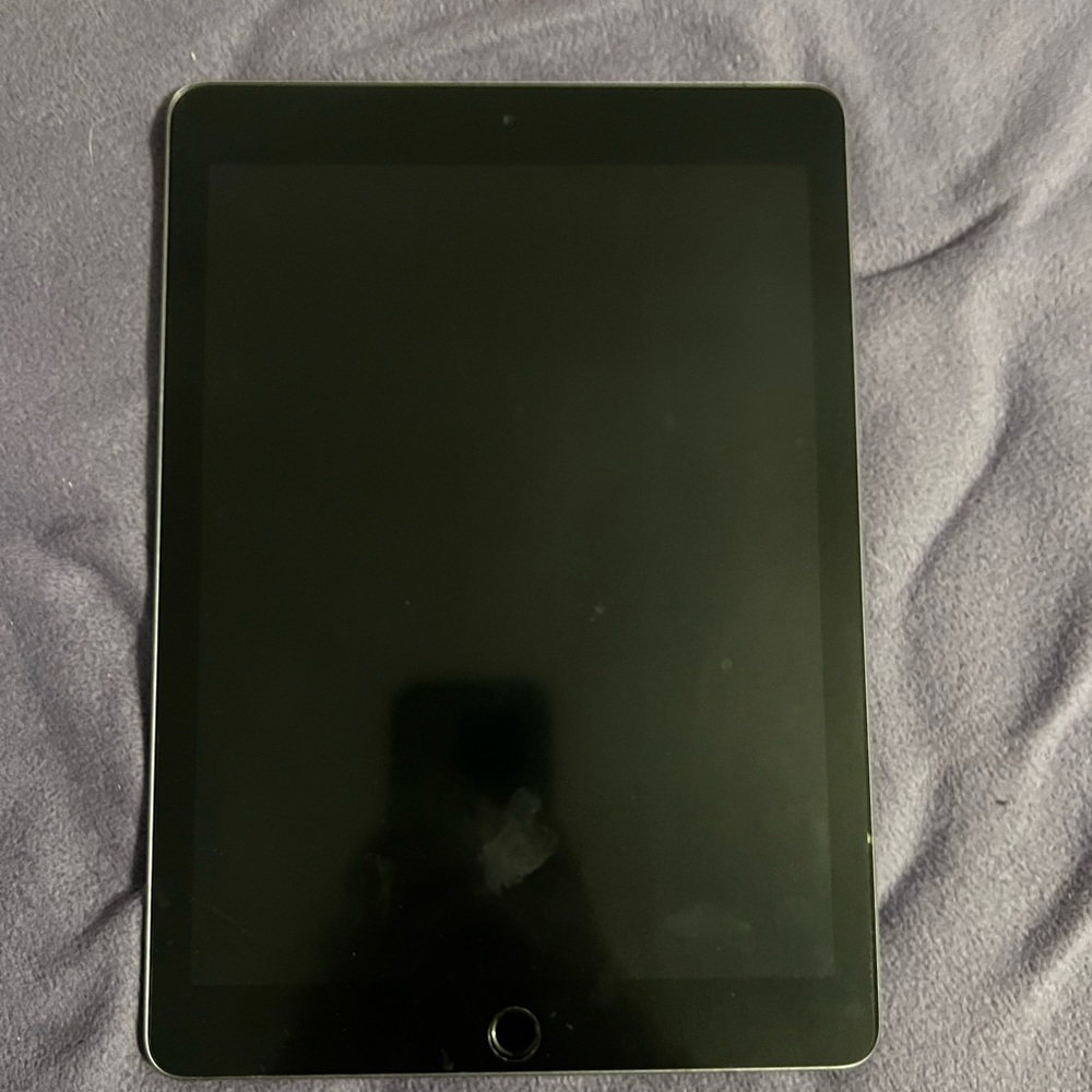 Apple IPad 2018 model